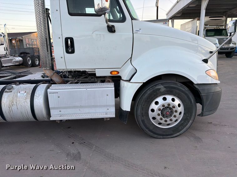 image for item ED5147 2017 International ProStar Plus semi truck