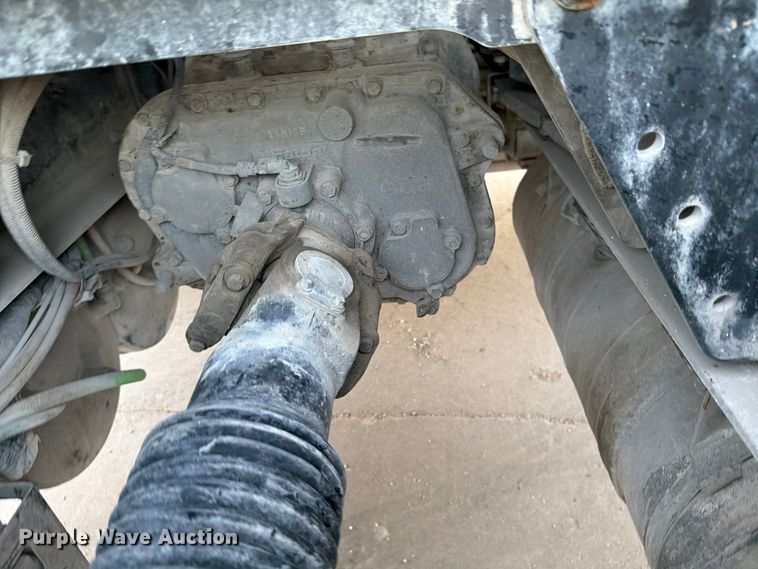 image for item ED5147 2017 International ProStar Plus semi truck