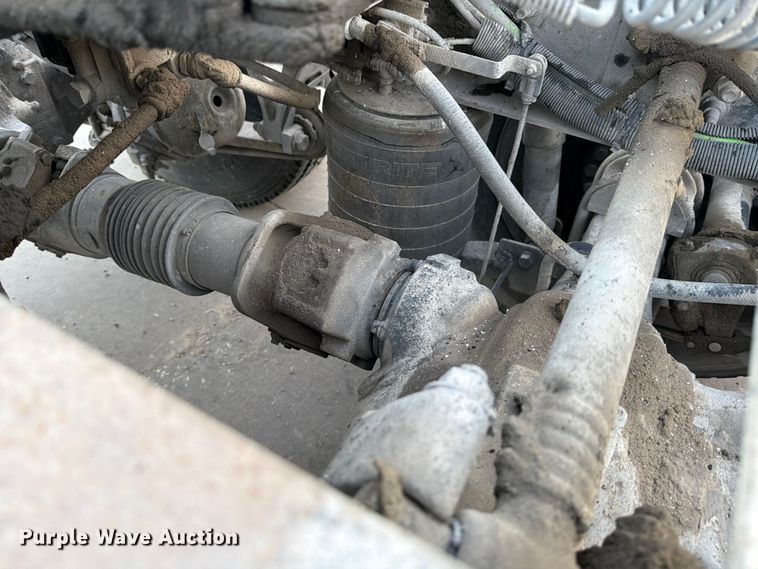 image for item ED5147 2017 International ProStar Plus semi truck