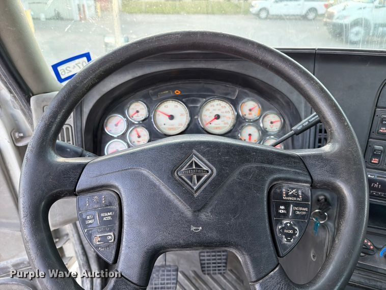 image for item ED5147 2017 International ProStar Plus semi truck