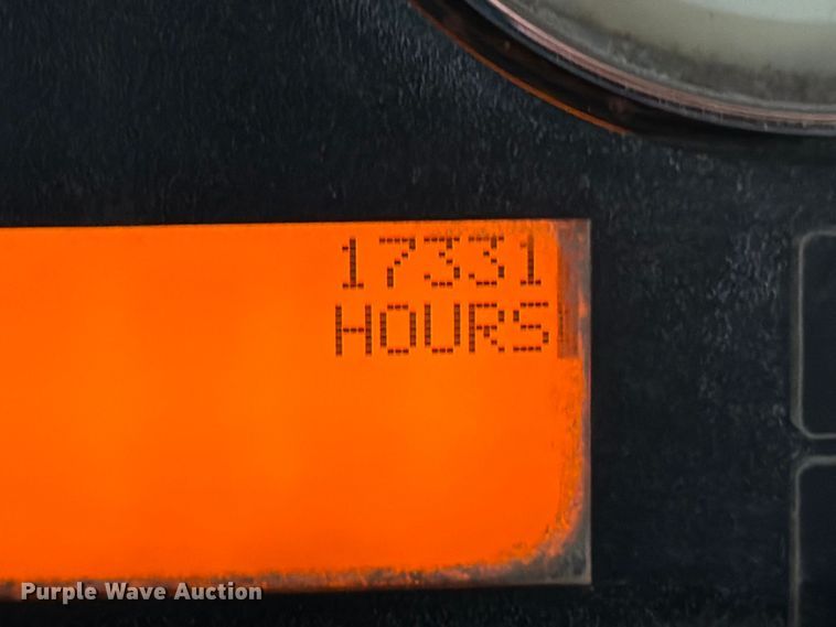 image for item ED5147 2017 International ProStar Plus semi truck