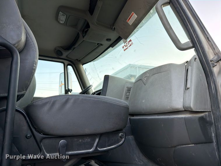 image for item ED5147 2017 International ProStar Plus semi truck