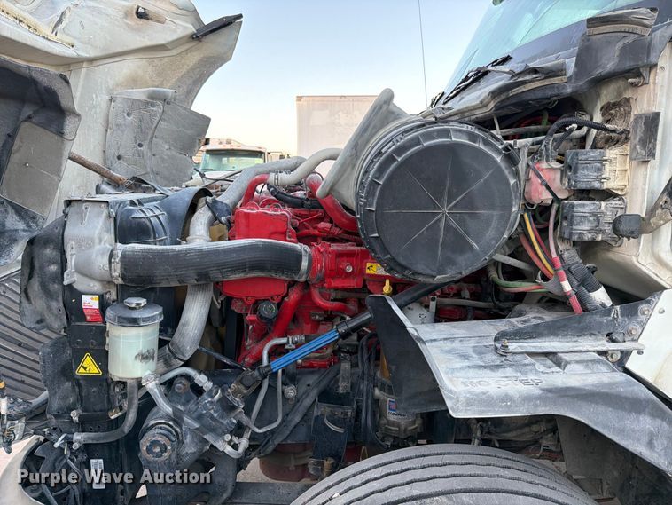 image for item ED5147 2017 International ProStar Plus semi truck