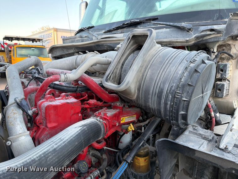 image for item ED5147 2017 International ProStar Plus semi truck