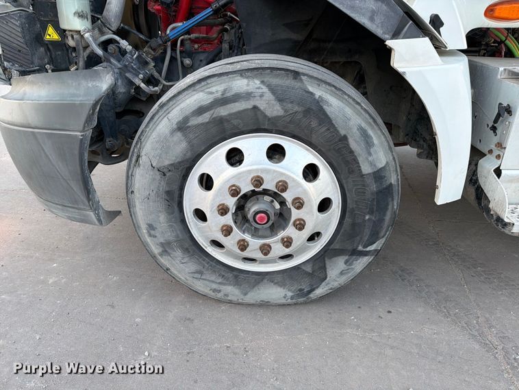 image for item ED5147 2017 International ProStar Plus semi truck