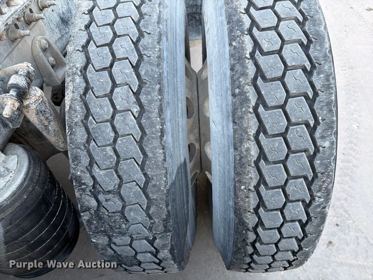 image for item ED5147 2017 International ProStar Plus semi truck