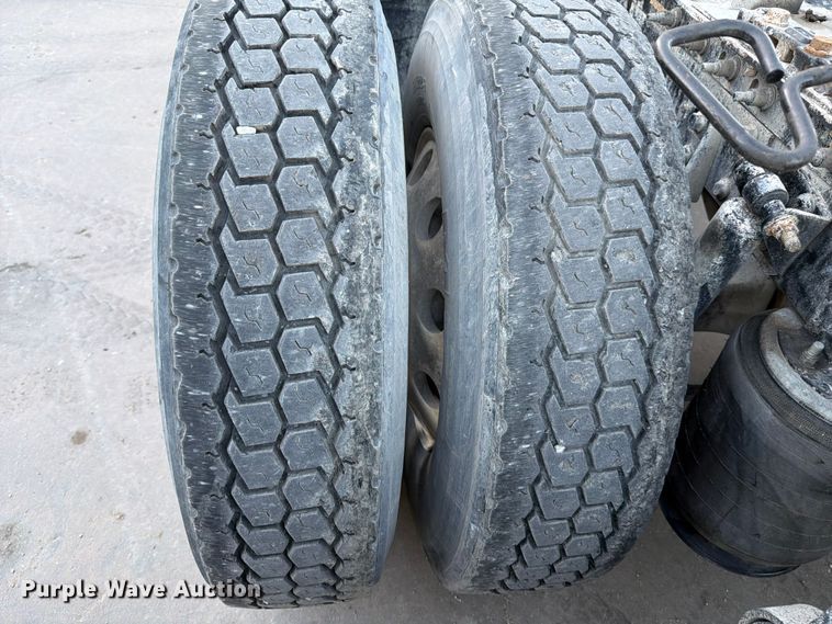 image for item ED5147 2017 International ProStar Plus semi truck