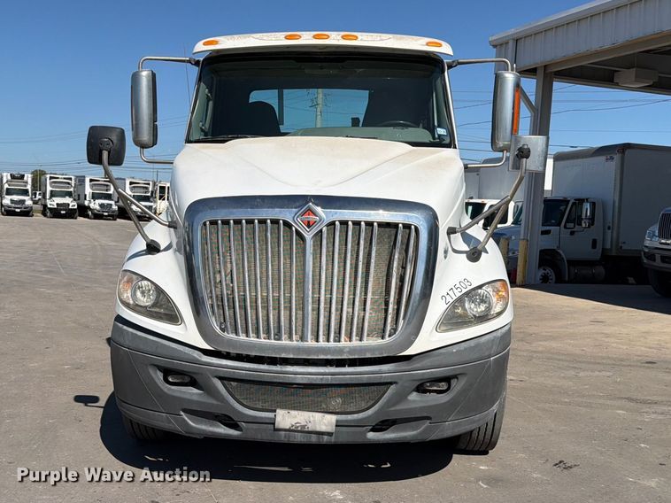 image for item ED5151 2017 International ProStar Plus semi truck