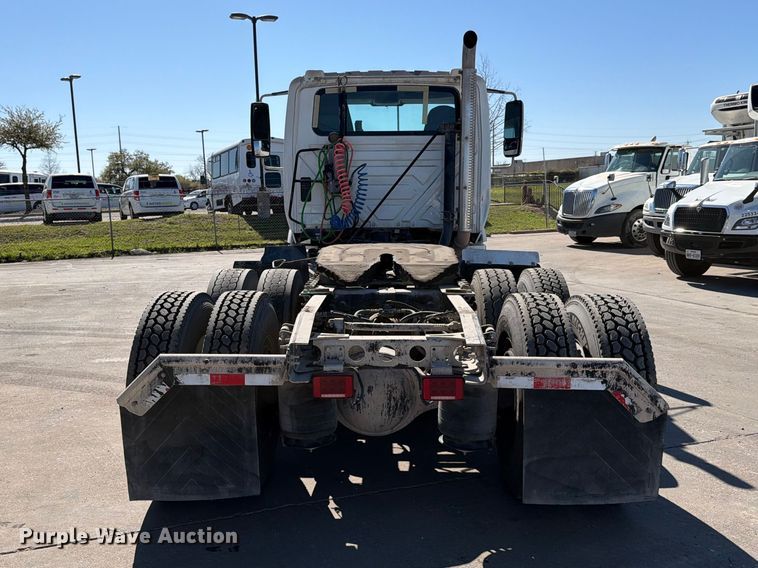 image for item ED5151 2017 International ProStar Plus semi truck