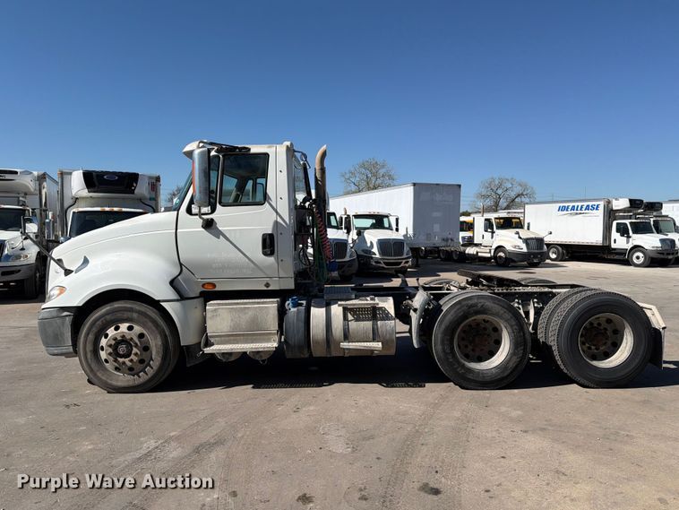 image for item ED5151 2017 International ProStar Plus semi truck