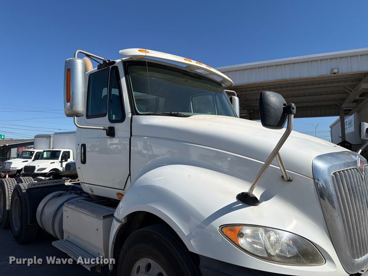 image for item ED5151 2017 International ProStar Plus semi truck