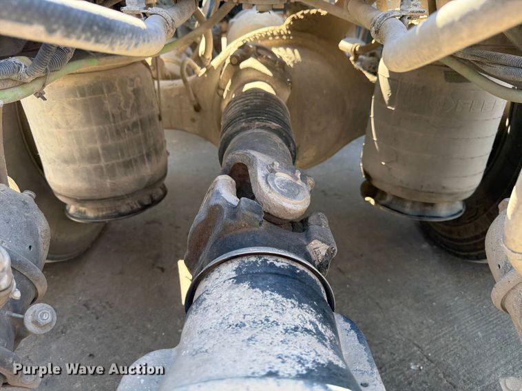 image for item ED5151 2017 International ProStar Plus semi truck