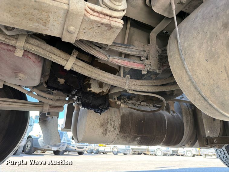 image for item ED5151 2017 International ProStar Plus semi truck