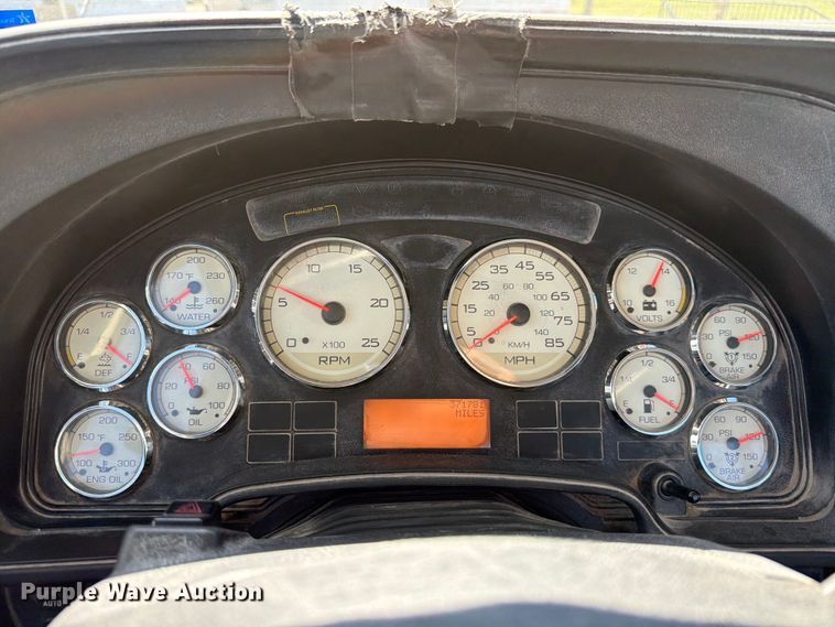 image for item ED5151 2017 International ProStar Plus semi truck