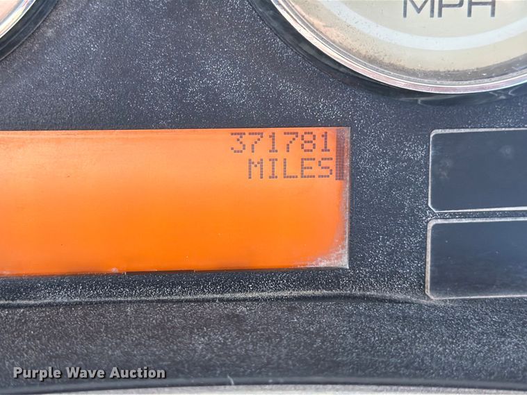 image for item ED5151 2017 International ProStar Plus semi truck