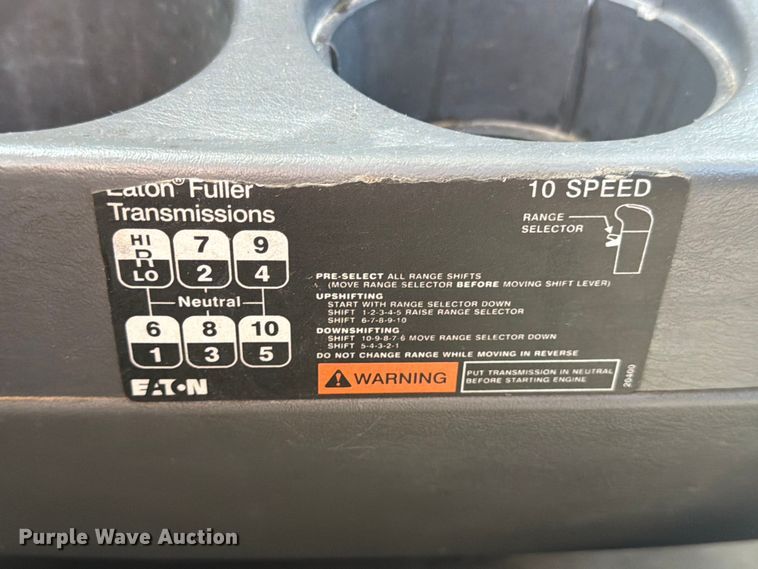 image for item ED5151 2017 International ProStar Plus semi truck