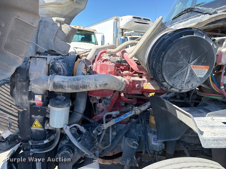 image for item ED5151 2017 International ProStar Plus semi truck