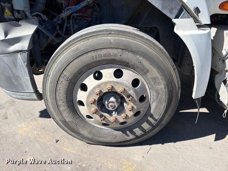 image for item ED5151 2017 International ProStar Plus semi truck