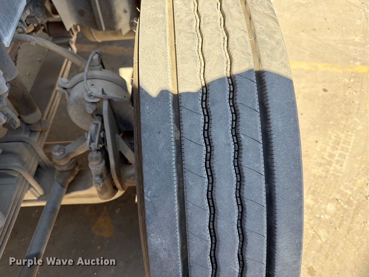 image for item ED5151 2017 International ProStar Plus semi truck