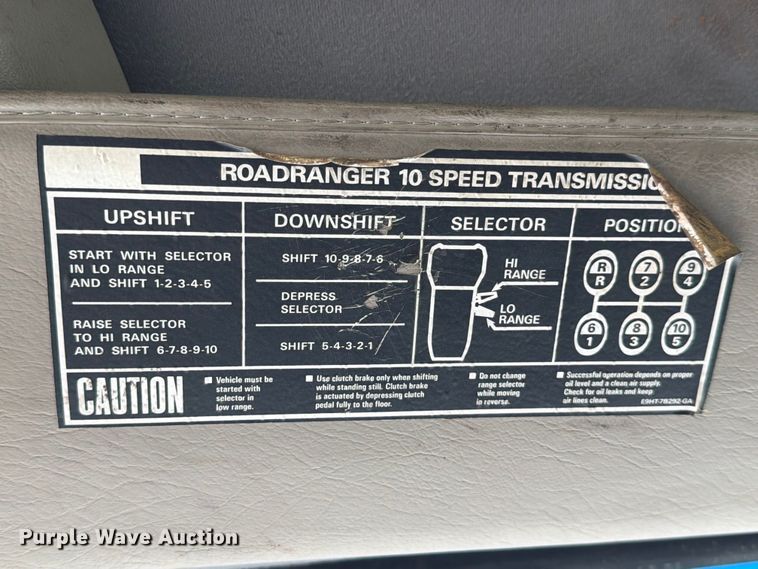 image for item ED5168 2007 Sterling L9500 truck cab and chassis