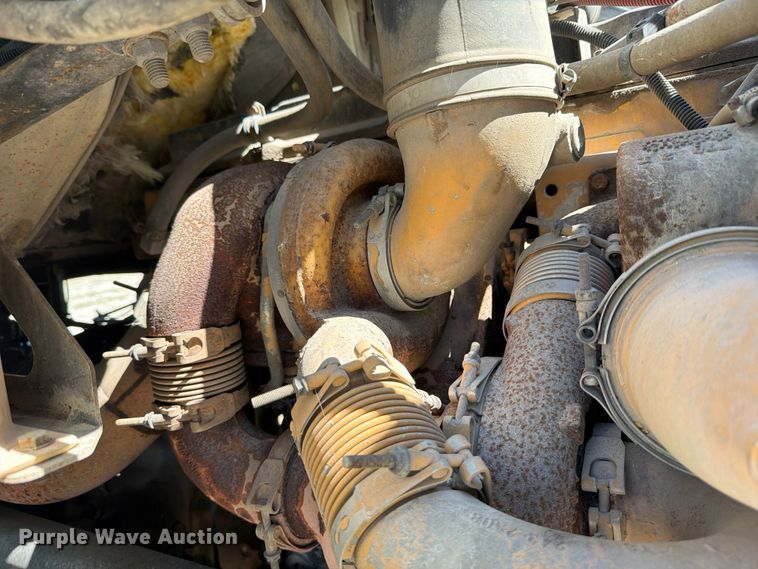 image for item ED5168 2007 Sterling L9500 truck cab and chassis