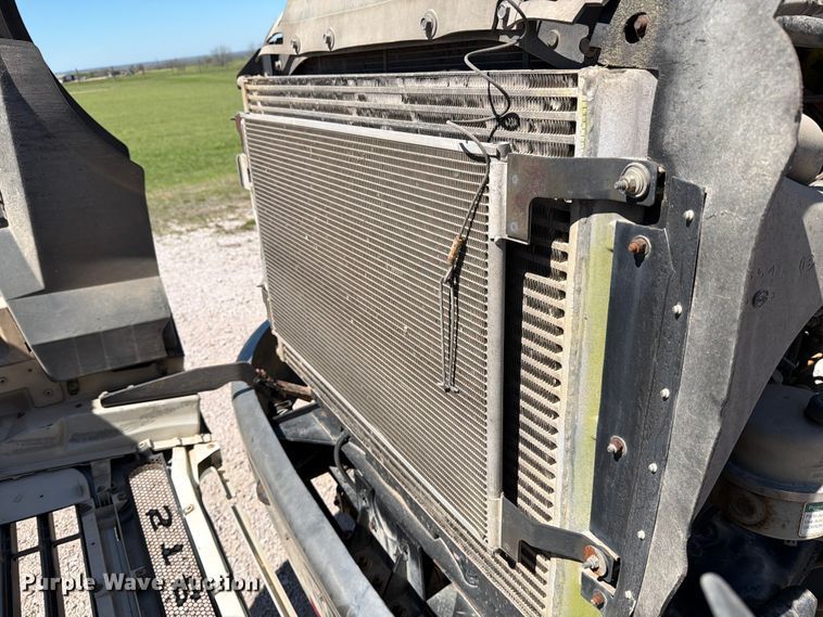 image for item ED5168 2007 Sterling L9500 truck cab and chassis