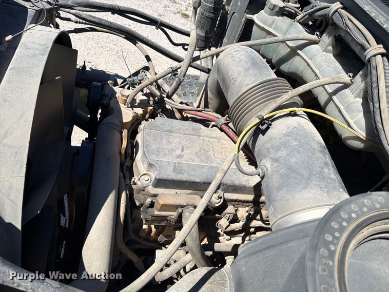 image for item ED5168 2007 Sterling L9500 truck cab and chassis