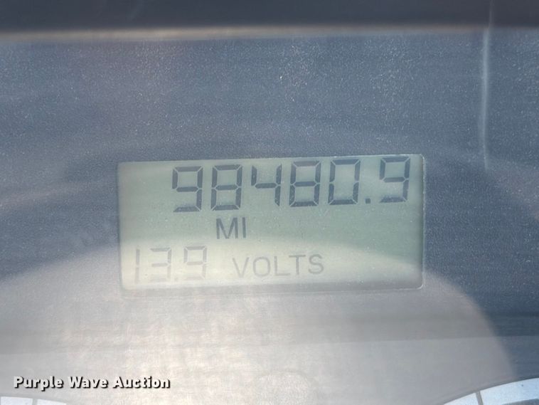 image for item ED5168 2007 Sterling L9500 truck cab and chassis