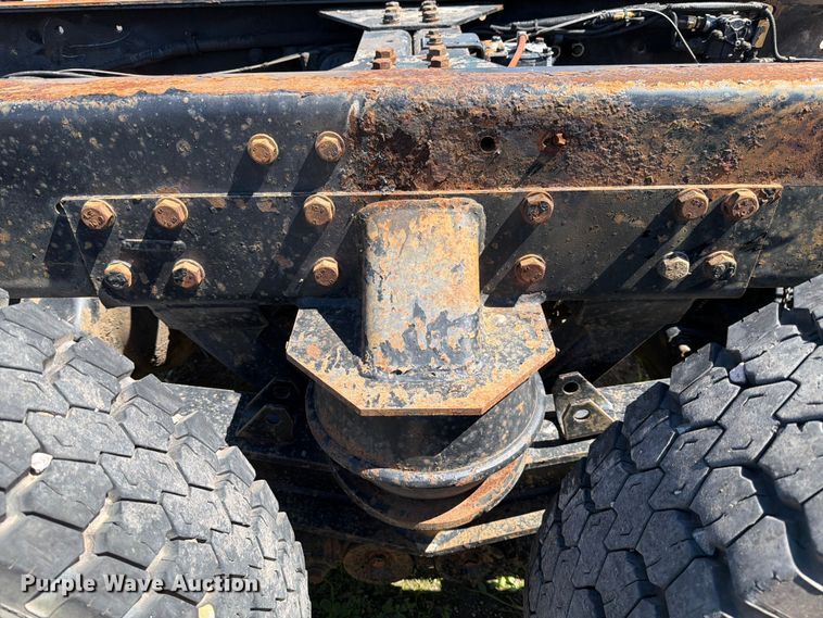 image for item ED5170 2007 Kenworth T800 truck cab and chassis