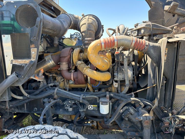 image for item ED5170 2007 Kenworth T800 truck cab and chassis