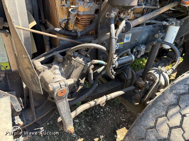 image for item ED5170 2007 Kenworth T800 truck cab and chassis