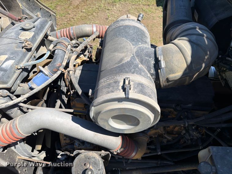 image for item ED5170 2007 Kenworth T800 truck cab and chassis