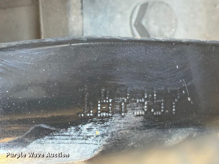 image for item ED5170 2007 Kenworth T800 truck cab and chassis