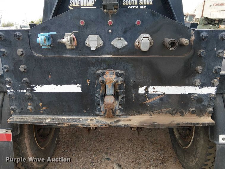 image for item EE5221 2016 Side Dump Ind. DS39BAH1R2R11 side dump trailer