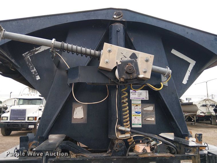 image for item EE5221 2016 Side Dump Ind. DS39BAH1R2R11 side dump trailer