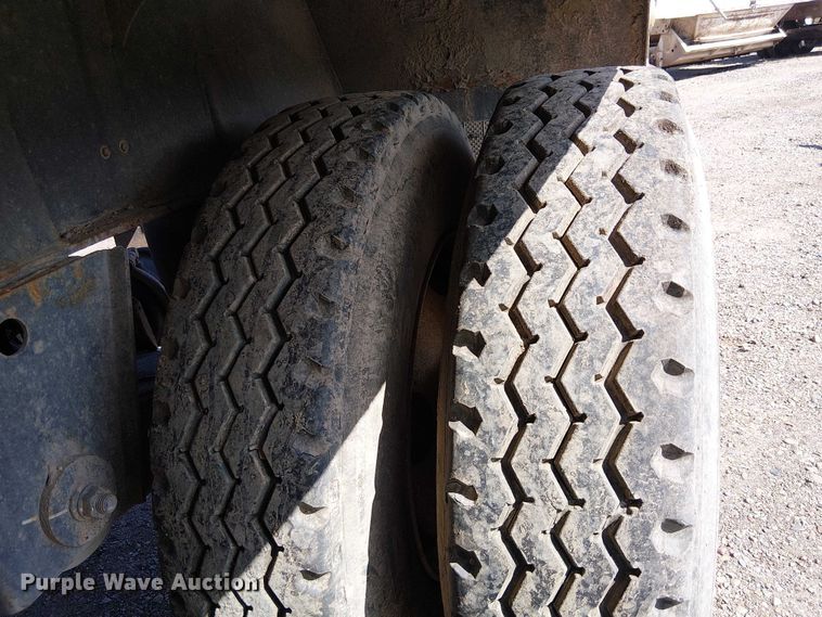 image for item EE5224 2012 SmithCo SX2-40-34 side dump trailer