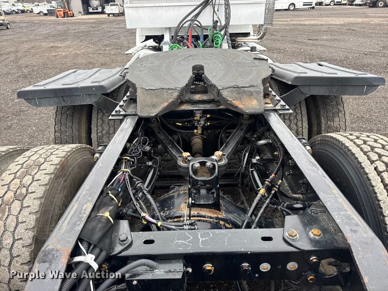 image for item EG2167 2019 Kenworth glider kit semi truck