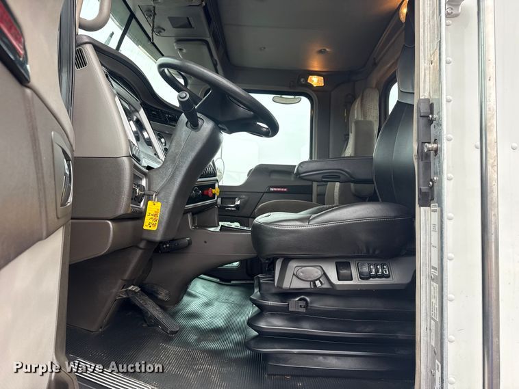 image for item EG2167 2019 Kenworth glider kit semi truck