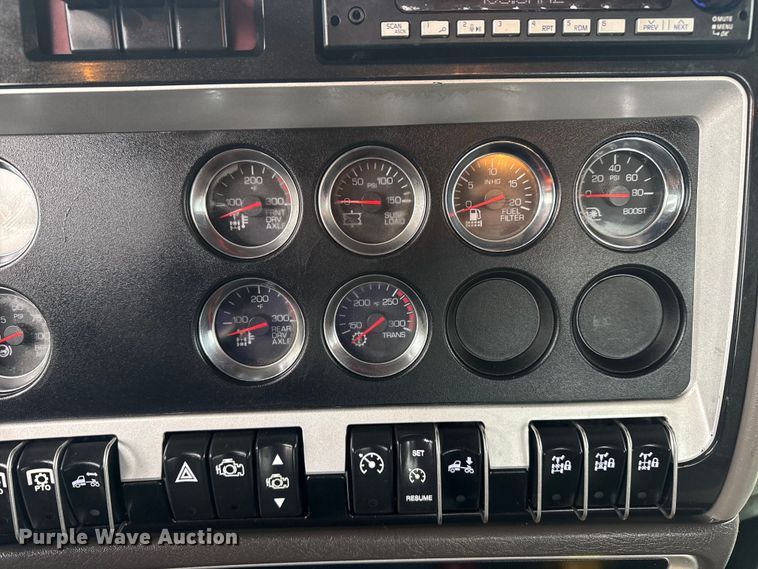 image for item EG2167 2019 Kenworth glider kit semi truck