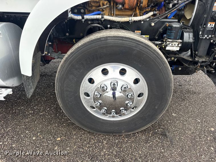 image for item EG2167 2019 Kenworth glider kit semi truck