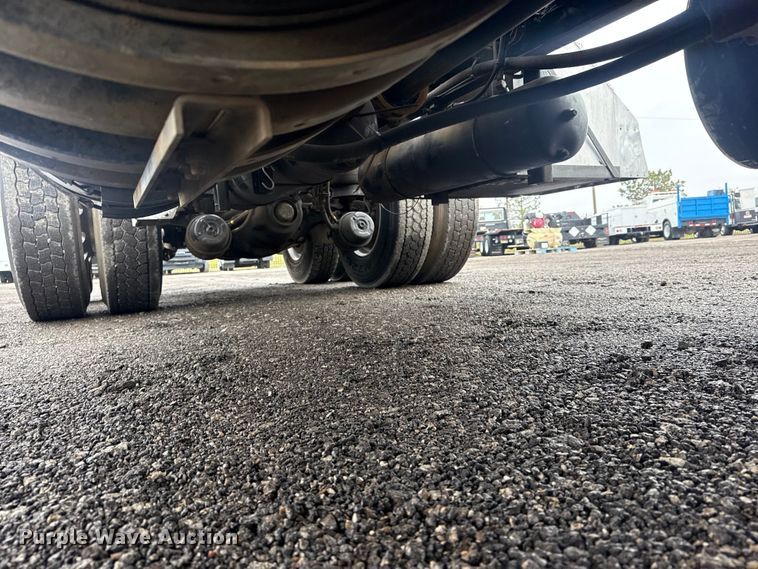 image for item EG2167 2019 Kenworth glider kit semi truck