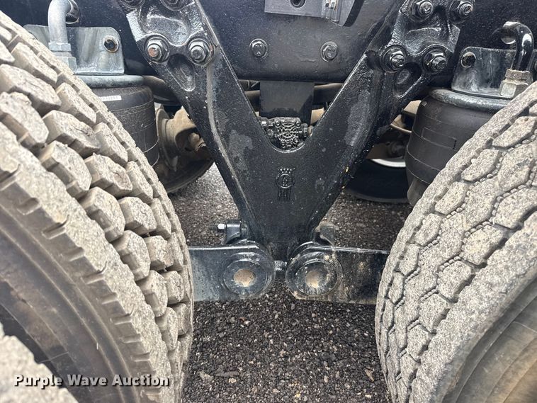 image for item EG2167 2019 Kenworth glider kit semi truck