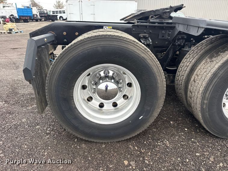 image for item EG2167 2019 Kenworth glider kit semi truck