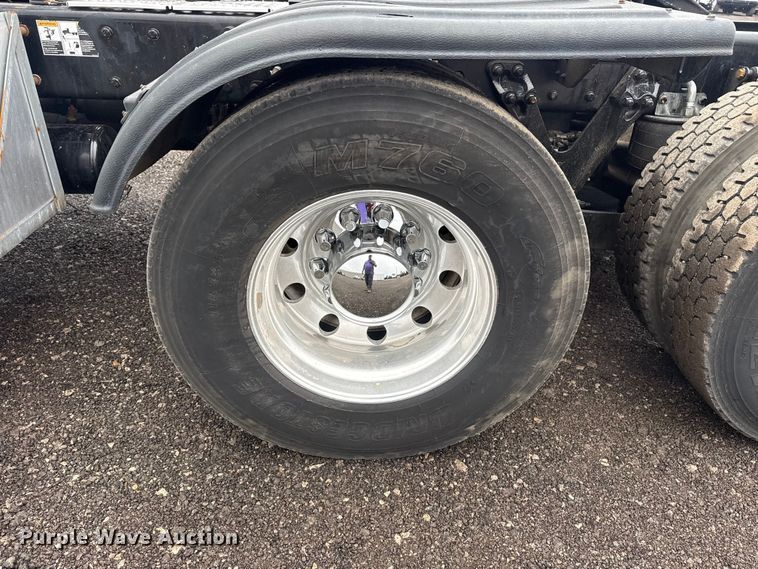 image for item EG2167 2019 Kenworth glider kit semi truck