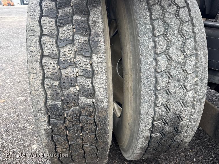 image for item EG2167 2019 Kenworth glider kit semi truck