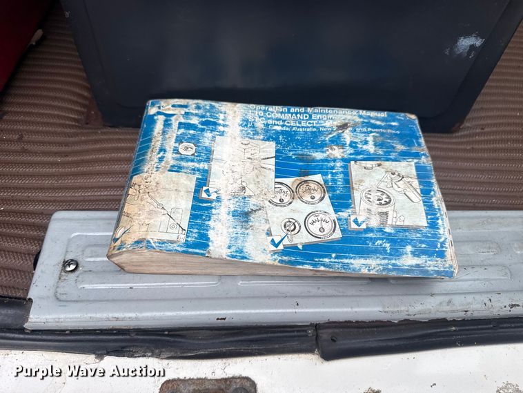 image for item EG8846 1993 Ford LA9000 semi truck