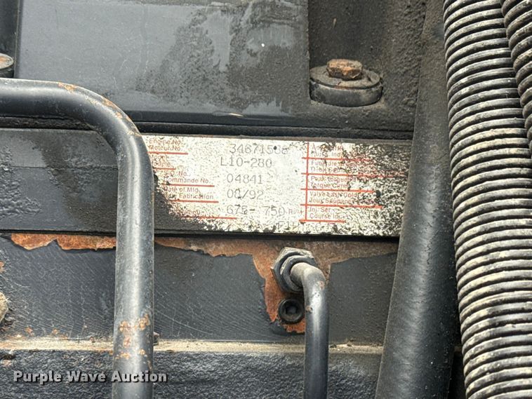 image for item EG8846 1993 Ford LA9000 semi truck