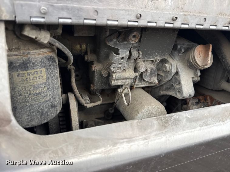 image for item EG8850 2006 Mack CHN semi truck