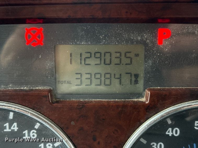 image for item EG8850 2006 Mack CHN semi truck