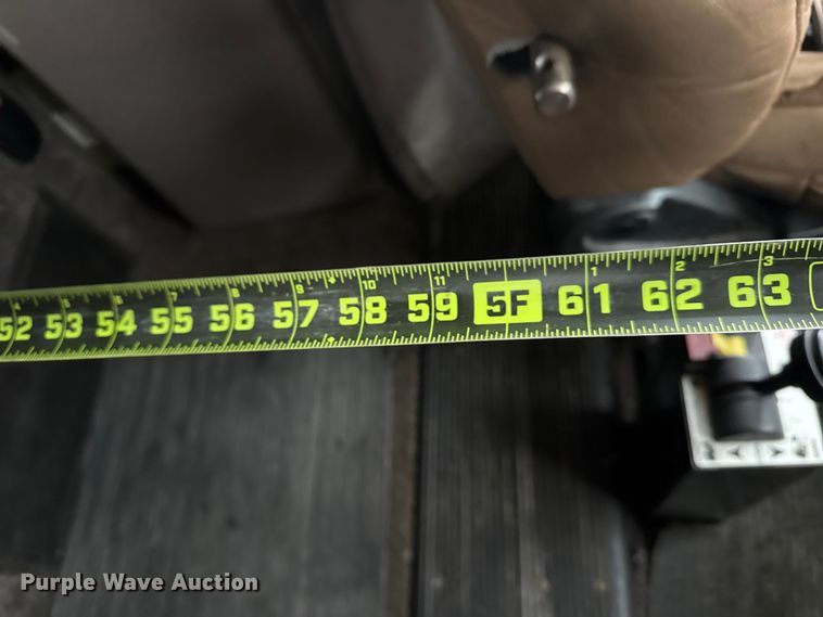 image for item EG8850 2006 Mack CHN semi truck